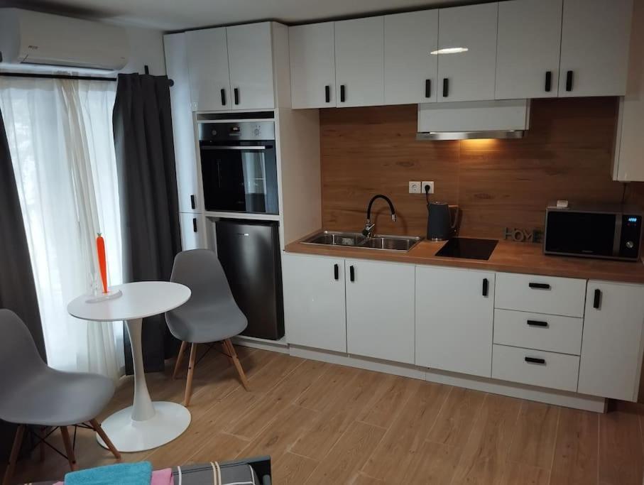 Nektar Cosy Apartment In City Centre Атина Екстериор снимка